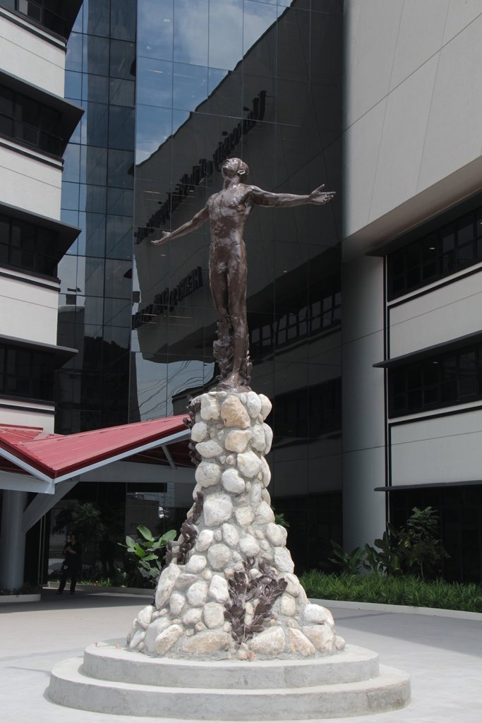 Oblation statue at UP Bonifacio Global City. (Photo by Misael Bacani, UP MPRO)