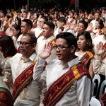 The UPOU Class of 2019 takes the Oath of Loyalty to the University. (Photo by Arlyn VCD P. Romualdo, UP MPRO)