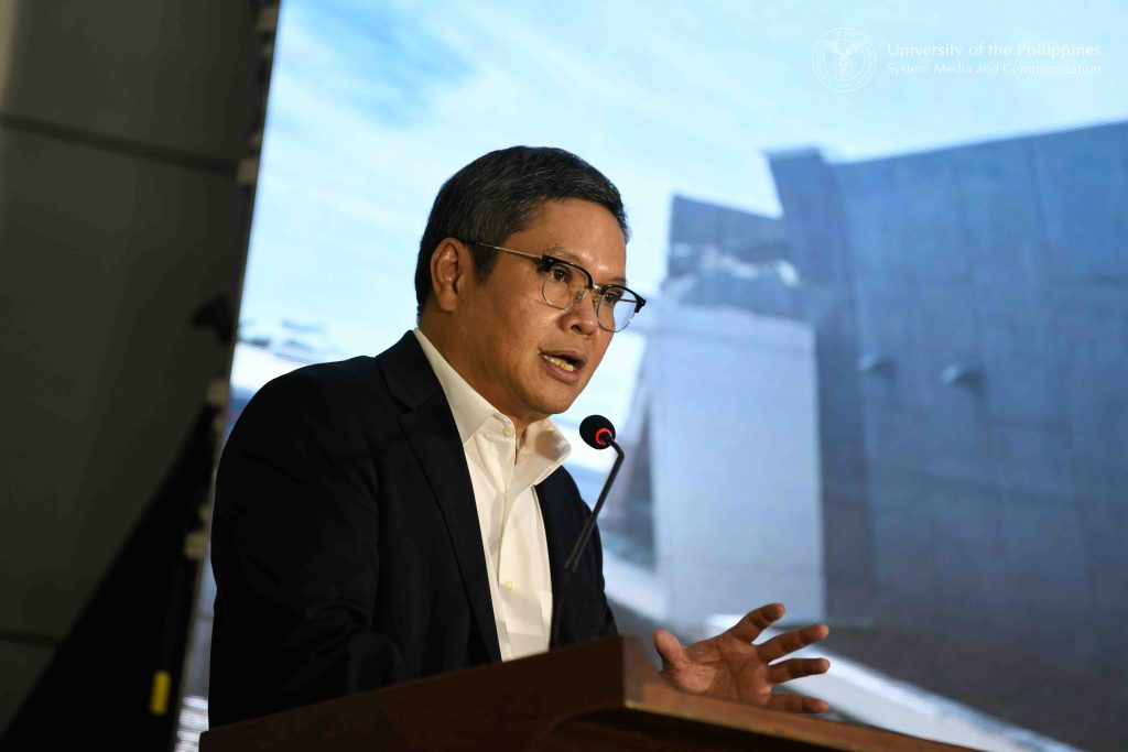 Dr. Alfredo Mahar Francisco Lagmay, executive director of the UP Resilience Institute, shares best practices and lessons that support sustainable development goals. Photo by Kevin Roque, UPS-MCO.