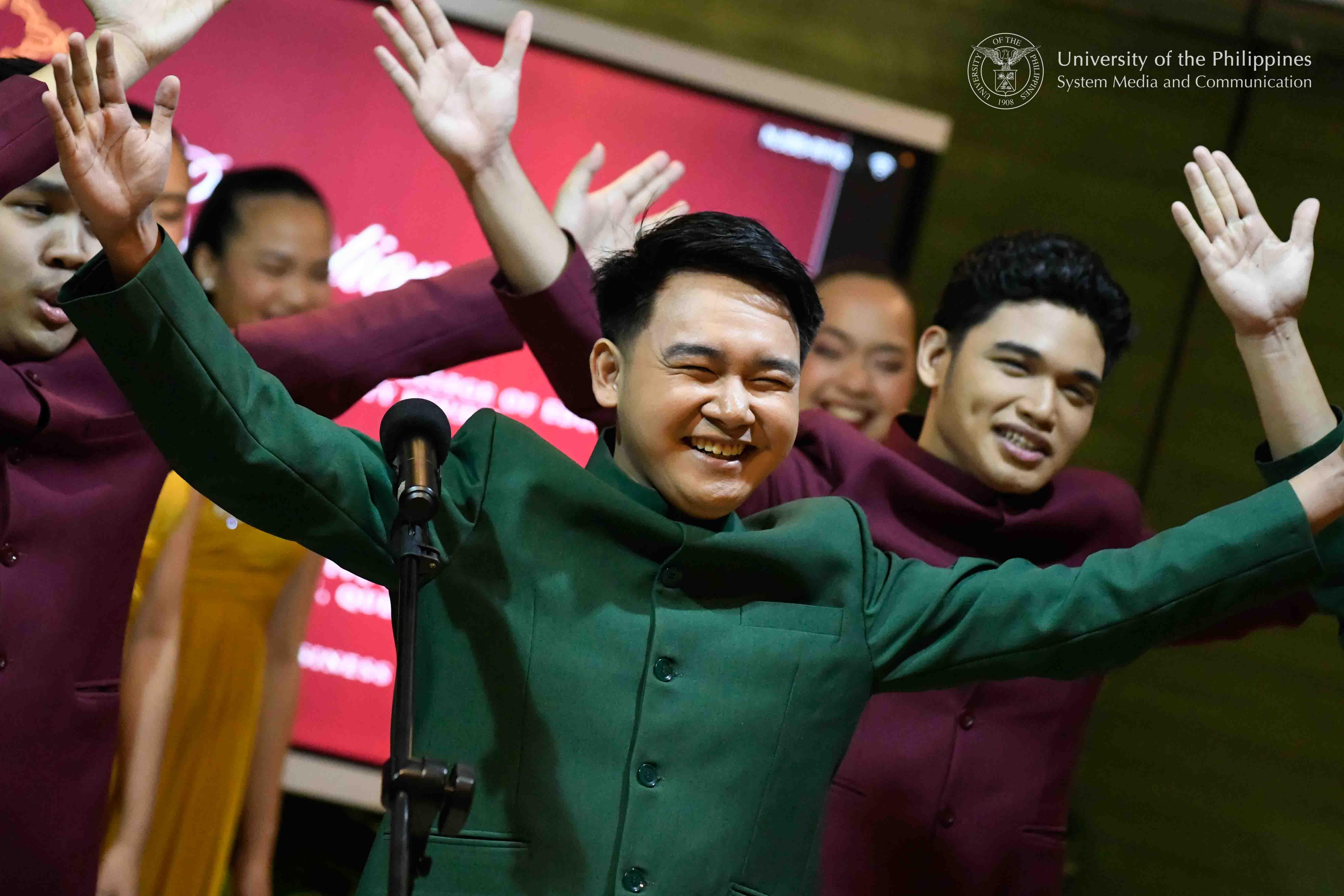 The renowned UP Singing Ambassadors serenade guests with their special repertoire of Filipino and international performances. Photo by Kevin Roque, UPS-MCO.