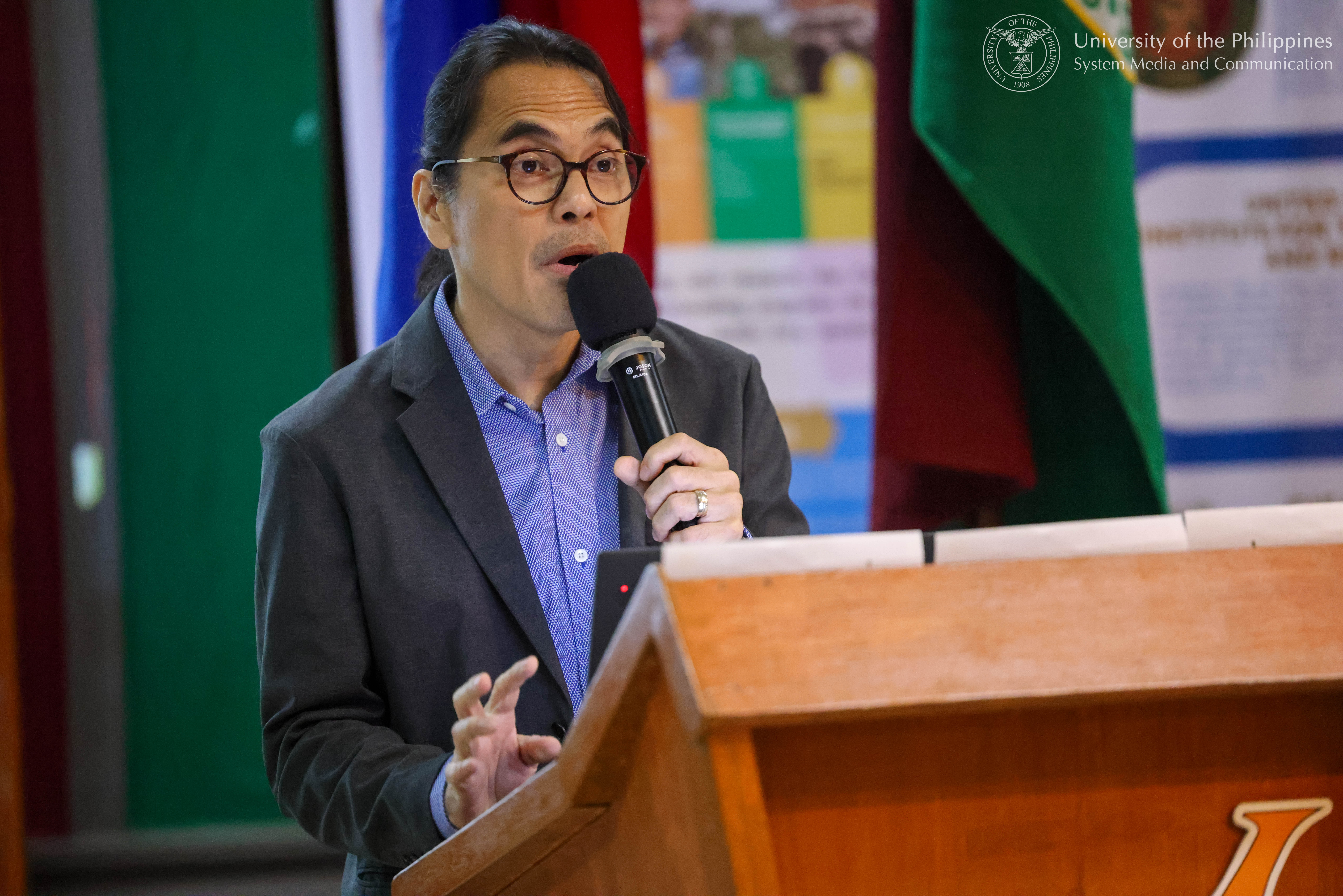UN Resident Coordinator Office Senior Economist John Alikpala is a resource speaker for grounding SDGs in community realities.
Photo by Jonathan Madrid, UPS-MCO.