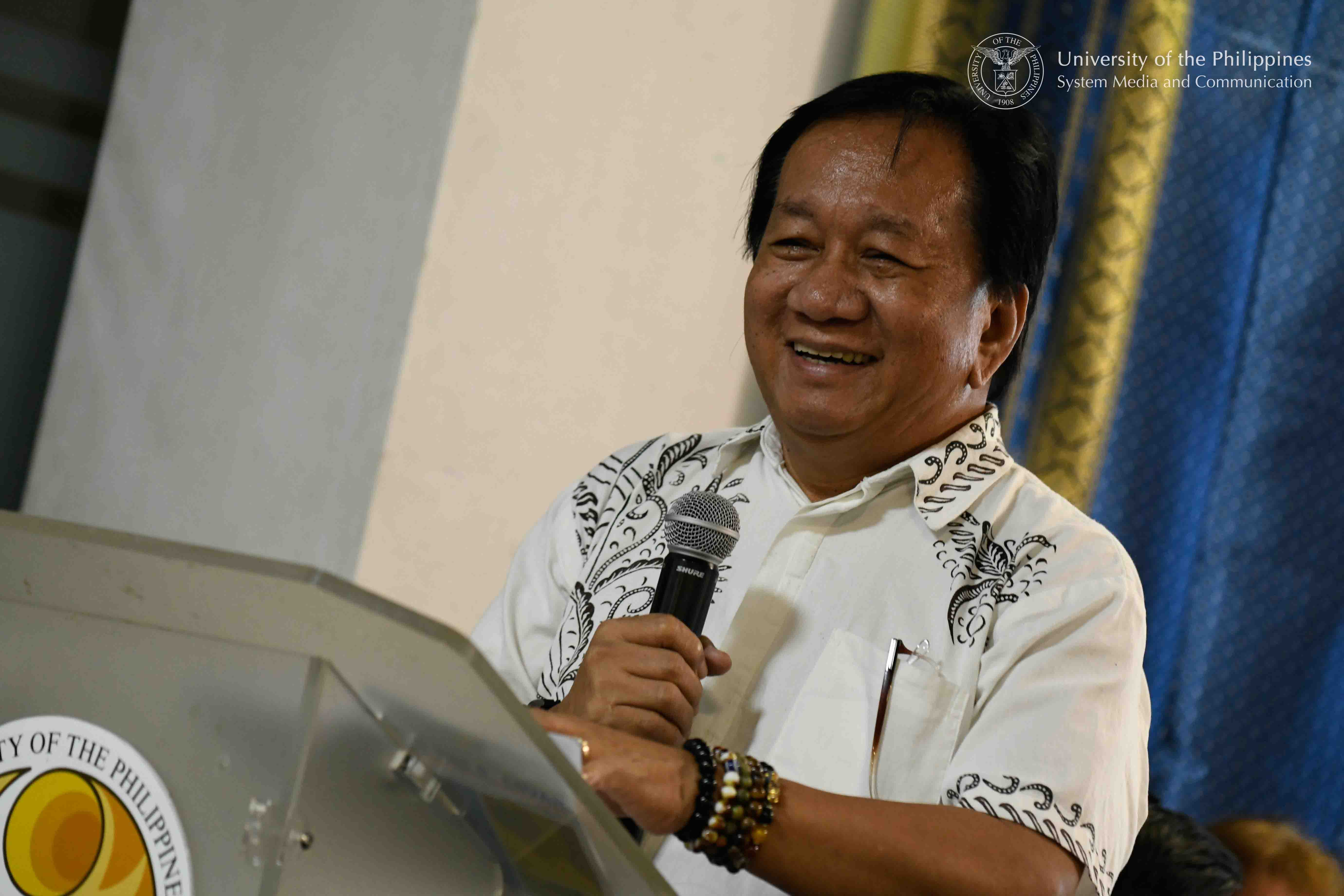 “Siya ang matang-tubig ng Araling Pilipino.” — CAL Dean Jimmuel Naval on Dr. Prospero Covar.
Photo by Kevin Roque, UPS-MCO.