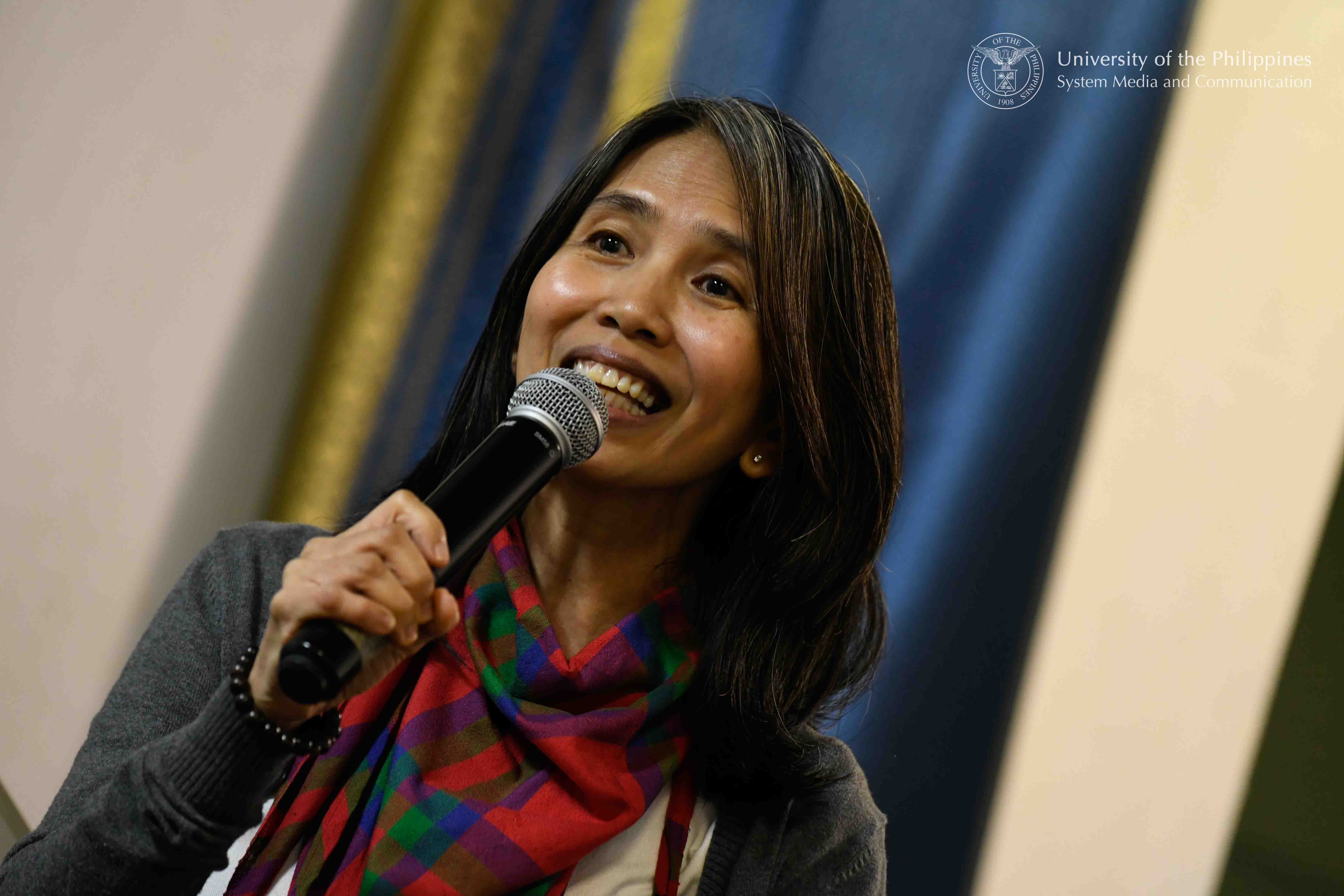 “Pinoy na Pinoy.” This was how Dr. Mary Jane Rodriguez-Tatel, president of the Aliguyon-University of the Philippines Folklorists, Inc., sums up Dr. Prospero Covar’s scholarly contributions to Philippine studies.
Photo by Kevin Roque, UPS-MCO.