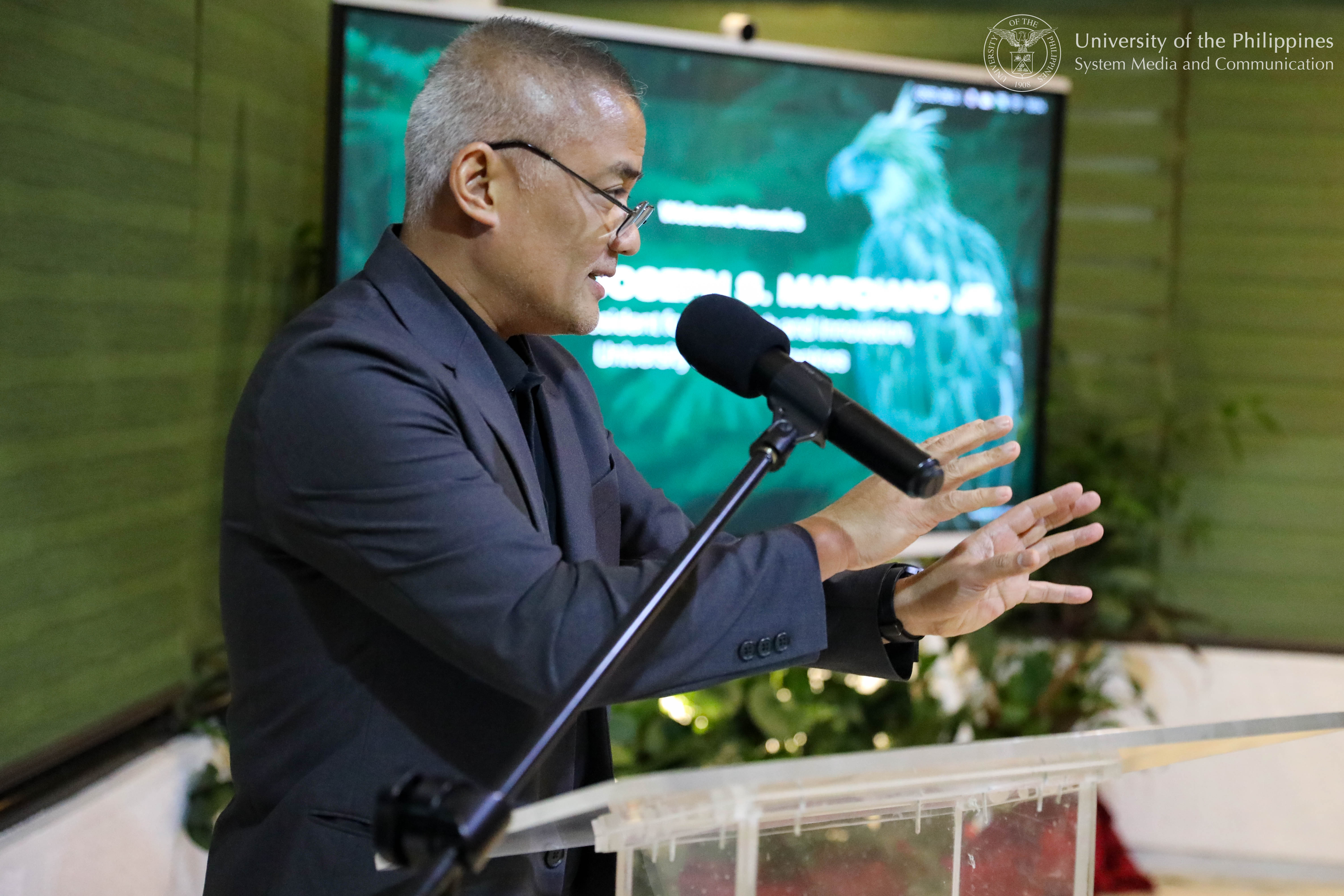 “Go out into fields and areas and challenge your assumptions about what you think society needs,” UP Vice President for Research and Innovation Joel Joseph Marciano Jr. advises researchers during the UP Philippine Genome Center-Philippine Eagle Foundation celebratory dinner.

Photo by Jonathan Madrid, UPS-MCO.